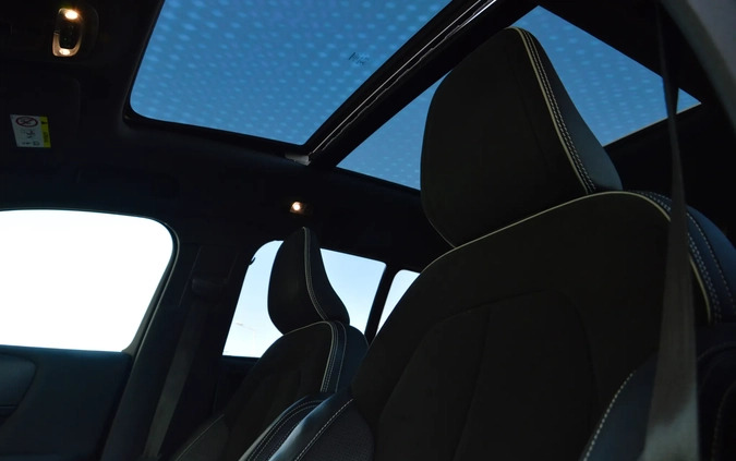 Volvo XC 40 cena 124900 przebieg: 87000, rok produkcji 2018 z Szadek małe 704